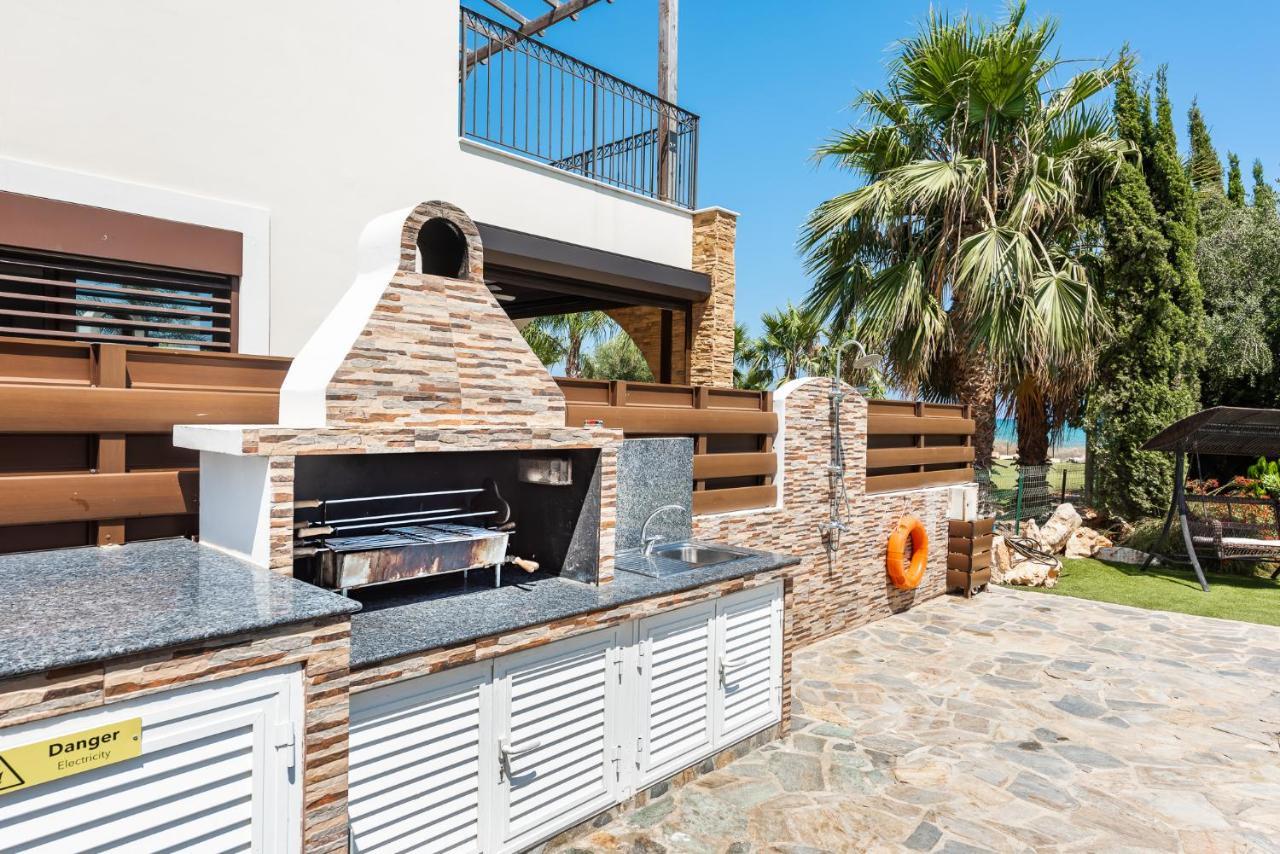 Sea Front Oceanus H3 By Ezoria Villas أيا نابا المظهر الخارجي الصورة