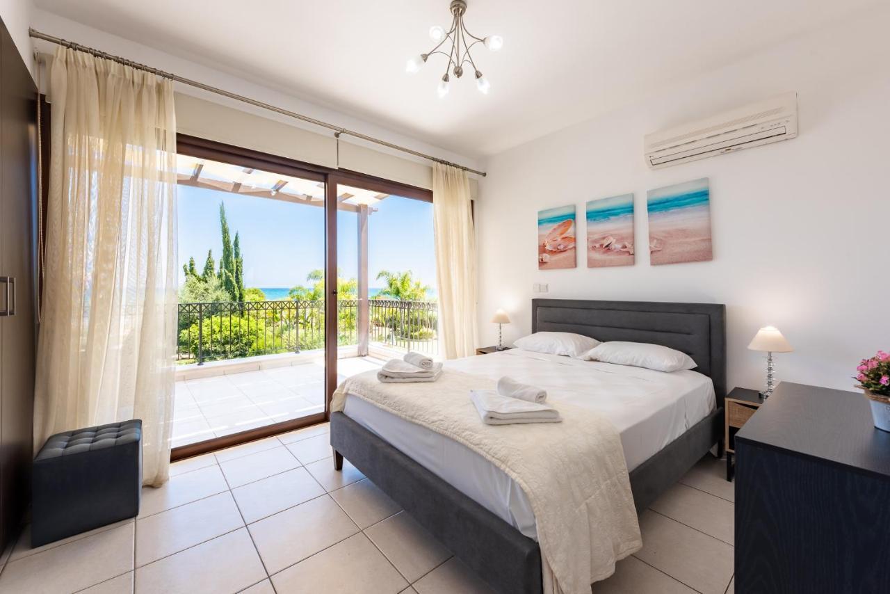 Sea Front Oceanus H3 By Ezoria Villas أيا نابا المظهر الخارجي الصورة