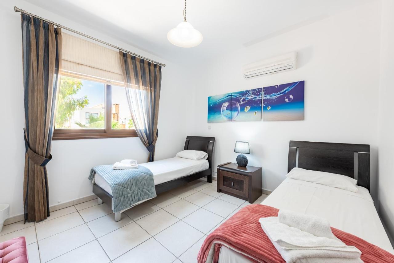 Sea Front Oceanus H3 By Ezoria Villas أيا نابا المظهر الخارجي الصورة