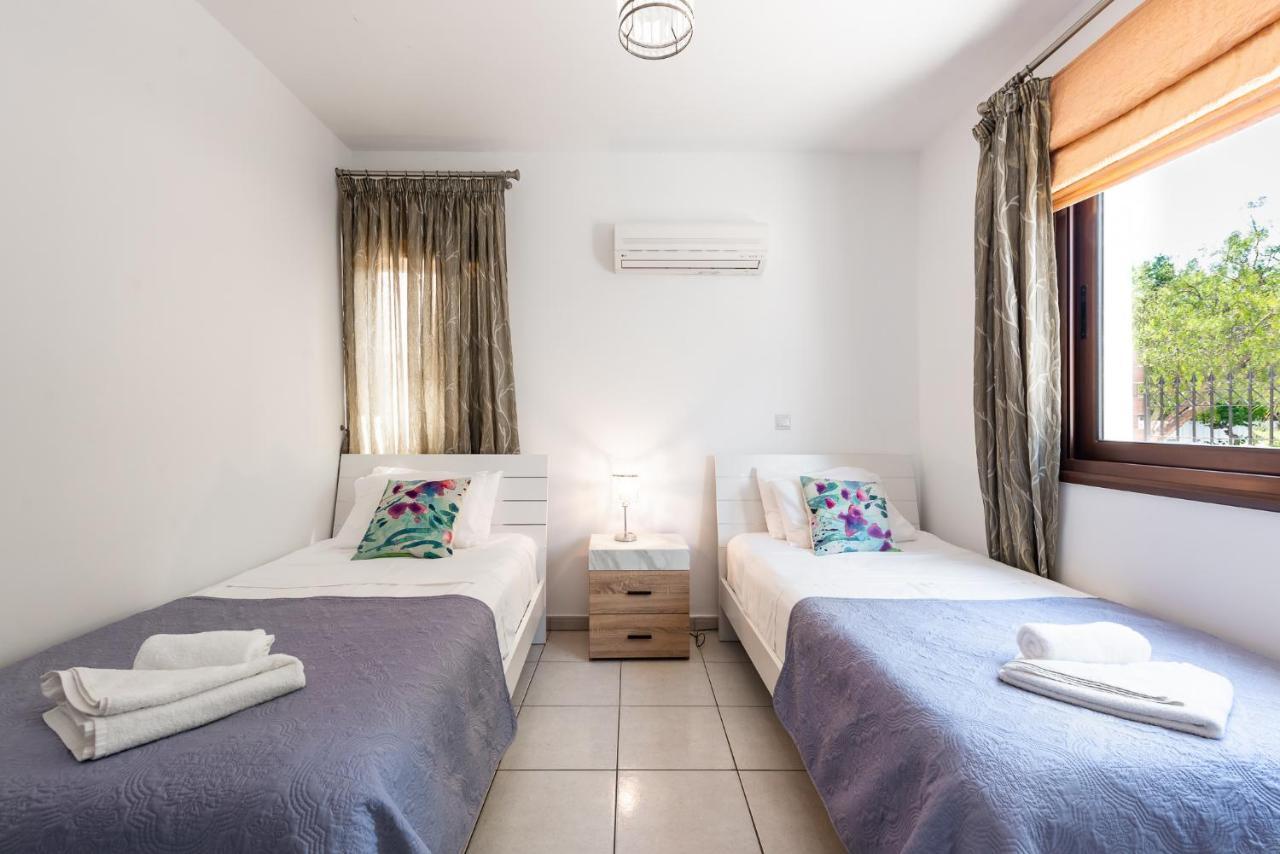 Sea Front Oceanus H3 By Ezoria Villas أيا نابا المظهر الخارجي الصورة