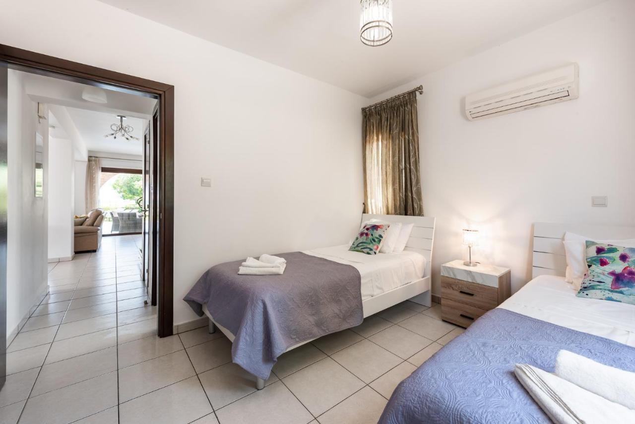 Sea Front Oceanus H3 By Ezoria Villas أيا نابا المظهر الخارجي الصورة